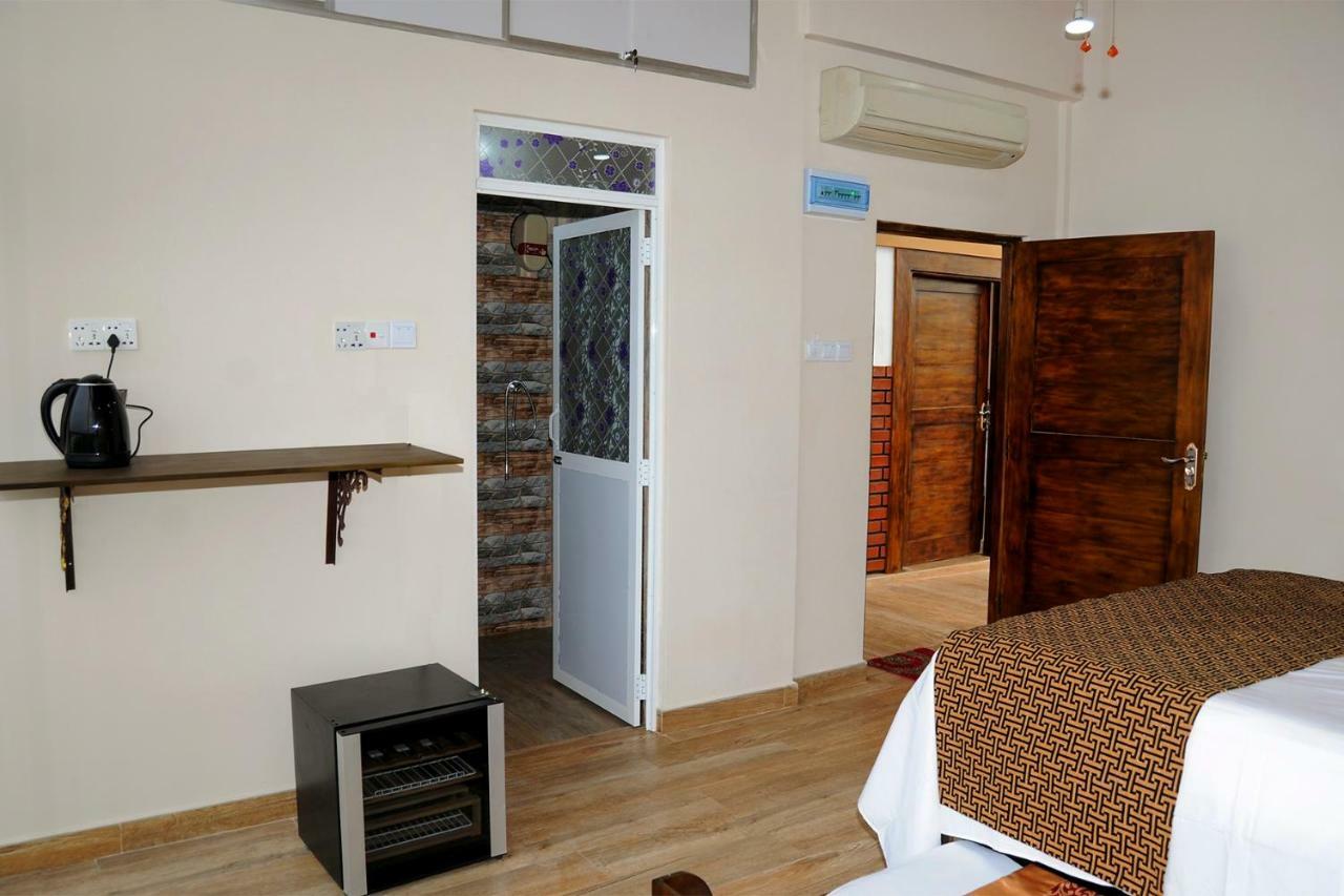 亭可马里 Woodycrest酒店 外观 照片
